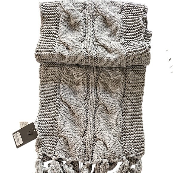 Forever 21 Old Navy Gray and Navy Blue NWT Scarf Bundle with Fringe Hem - Picture 2 of 8